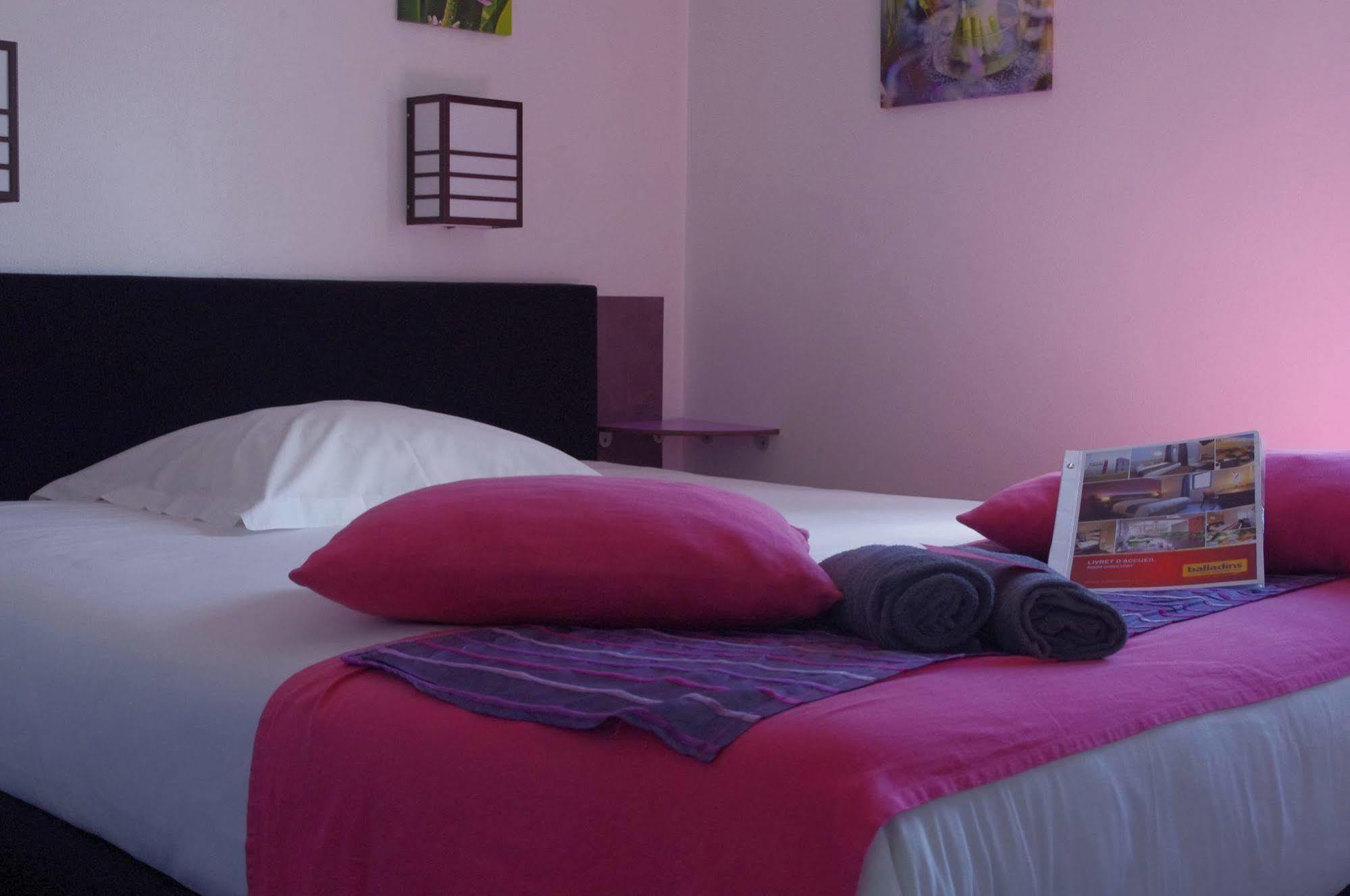 Kyriad Direct Saintes Dış mekan fotoğraf